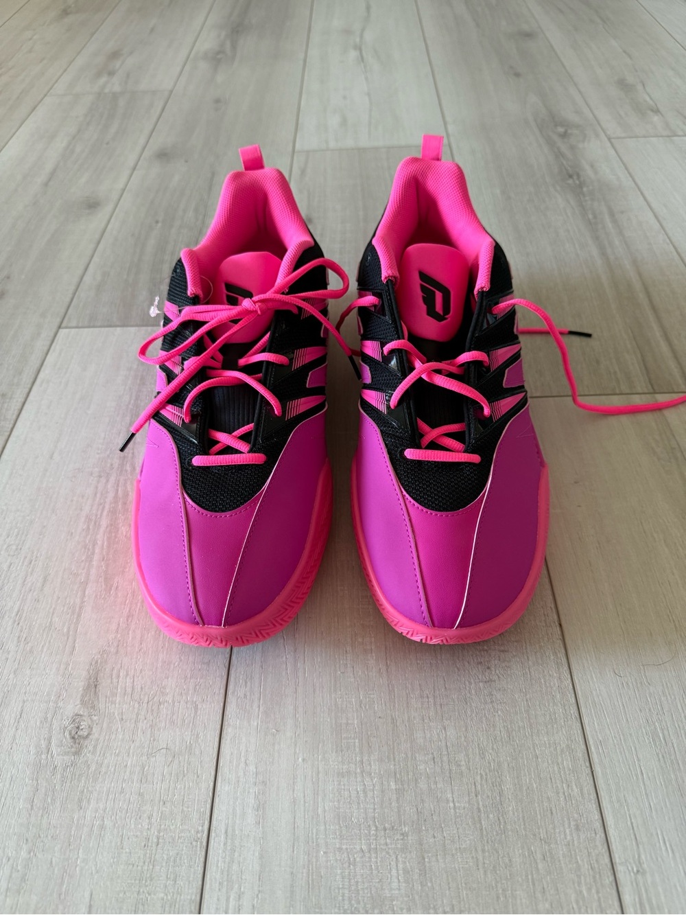 NWOT adidas Dame 8 EXTPLY Basketball Shoes